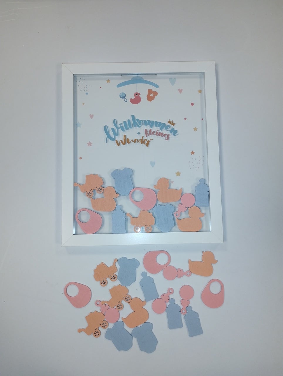 Bilderrahmen mit Holzteilen zum Beschriften